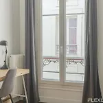 Apartament Spacious 4-bedroom In Alesia